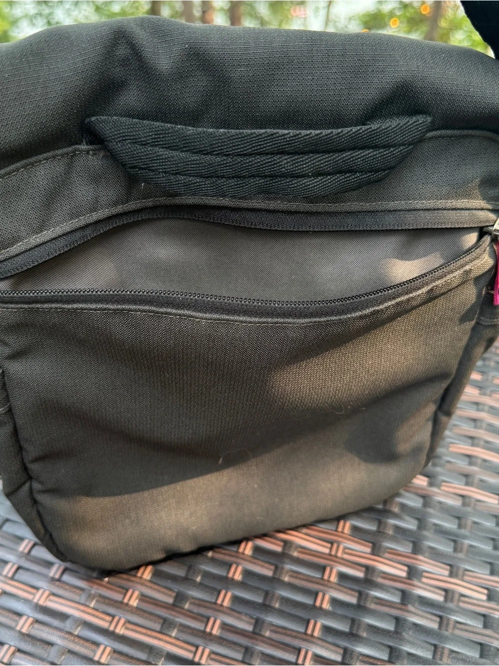 REI Travel Bag Purse Crossbody Lightweight Flap Pockets Hiking Outdoor Camp Gorp